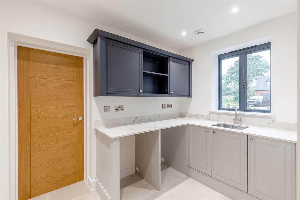 8665193-interior07.jpg