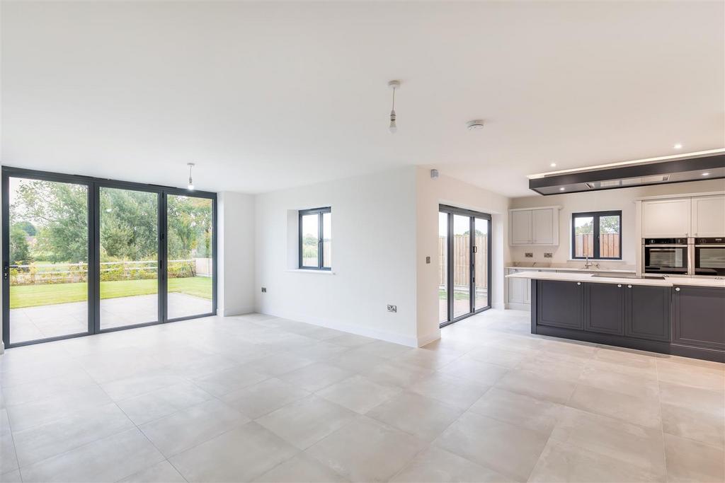 8665193-interior08.jpg