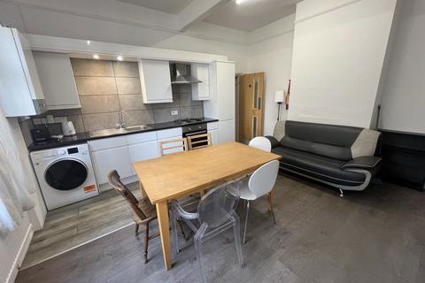 4 bedroom flat to rent, Iffley Road