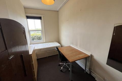 4 bedroom flat to rent, Iffley Road
