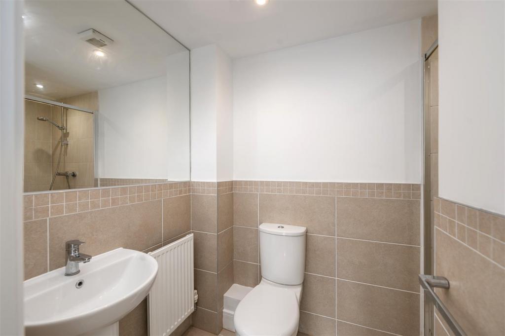 134 Brookfield Drive internals-5.jpg