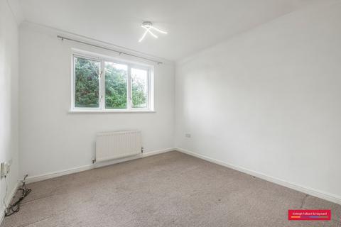 1 bedroom flat to rent, Springbank, Winchmore Hill, London, N21
