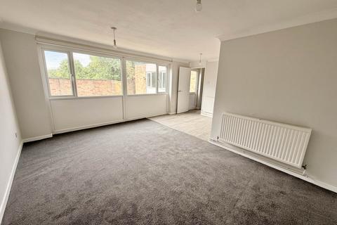 2 bedroom bungalow to rent, Windermere, Milton Keynes MK2