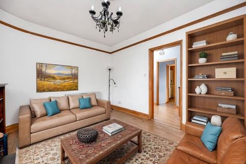 2 bedroom flat to rent, Terminus Road, Brighton BN1