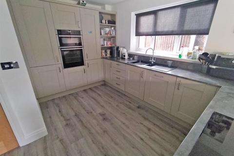 3 bedroom detached house for sale, Orchard Close, Crowland PE6