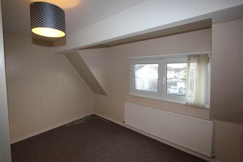 3 bedroom detached house to rent, Pembroke Place, Boverton, Llantwit Major