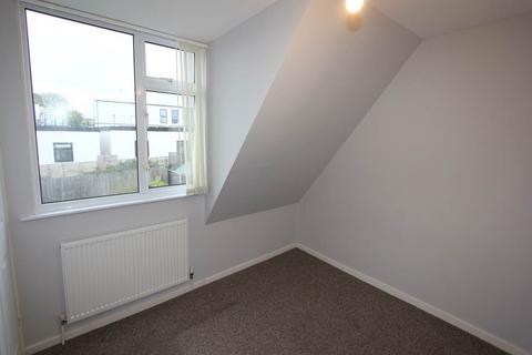3 bedroom detached house to rent, Pembroke Place, Boverton, Llantwit Major