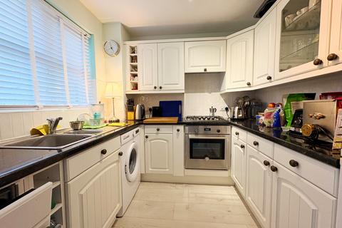 2 bedroom terraced house for sale, Swansfield, Lechlade, Gloucestershire, GL7