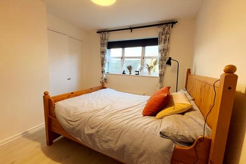 2 bedroom terraced house for sale, Swansfield, Lechlade, Gloucestershire, GL7