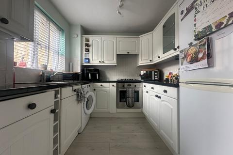 2 bedroom terraced house for sale, Swansfield, Lechlade, Gloucestershire, GL7