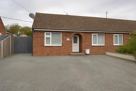 2 bedroom semi-detached bungalow to rent, Park Road