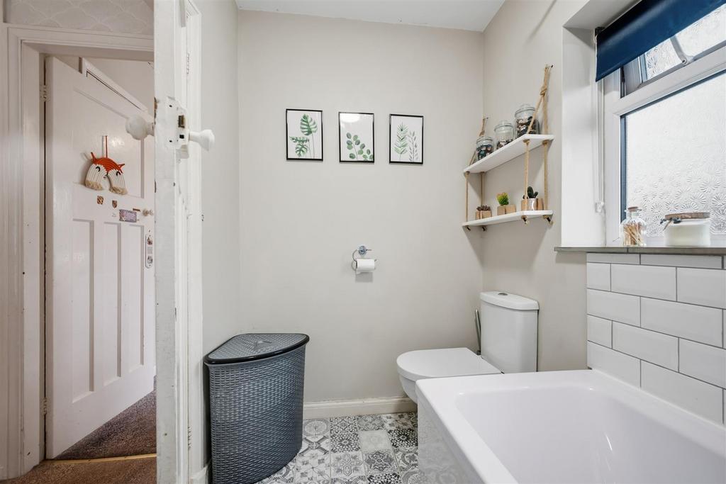 Bathroom - WC.jpg