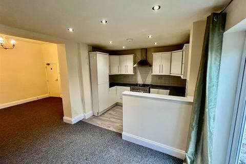2 bedroom house for sale, Blackpool Road, Ashton-On-Ribble, Preston