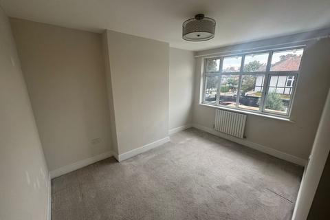 169 Whitton Road, Twickenham, TW2 7QZ