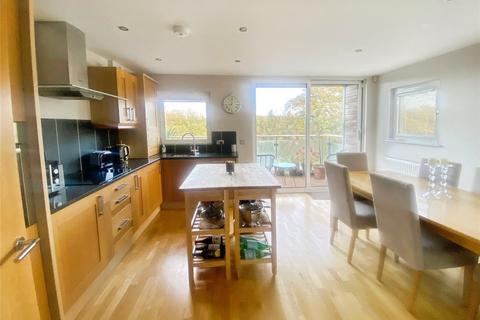 4 bedroom semi-detached house to rent, Heron Square, Newport, Isle of Wight, PO30