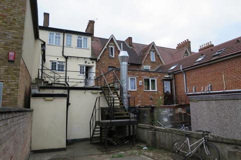 4 bedroom flat to rent, Cowley Road