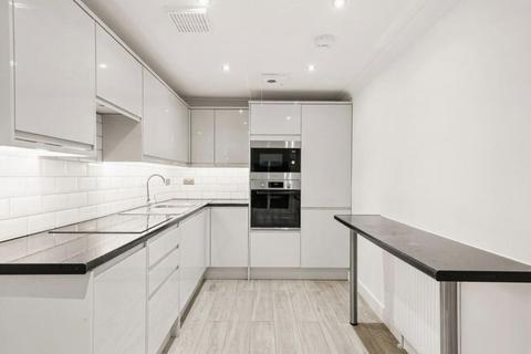 undefined, High Road, London N20