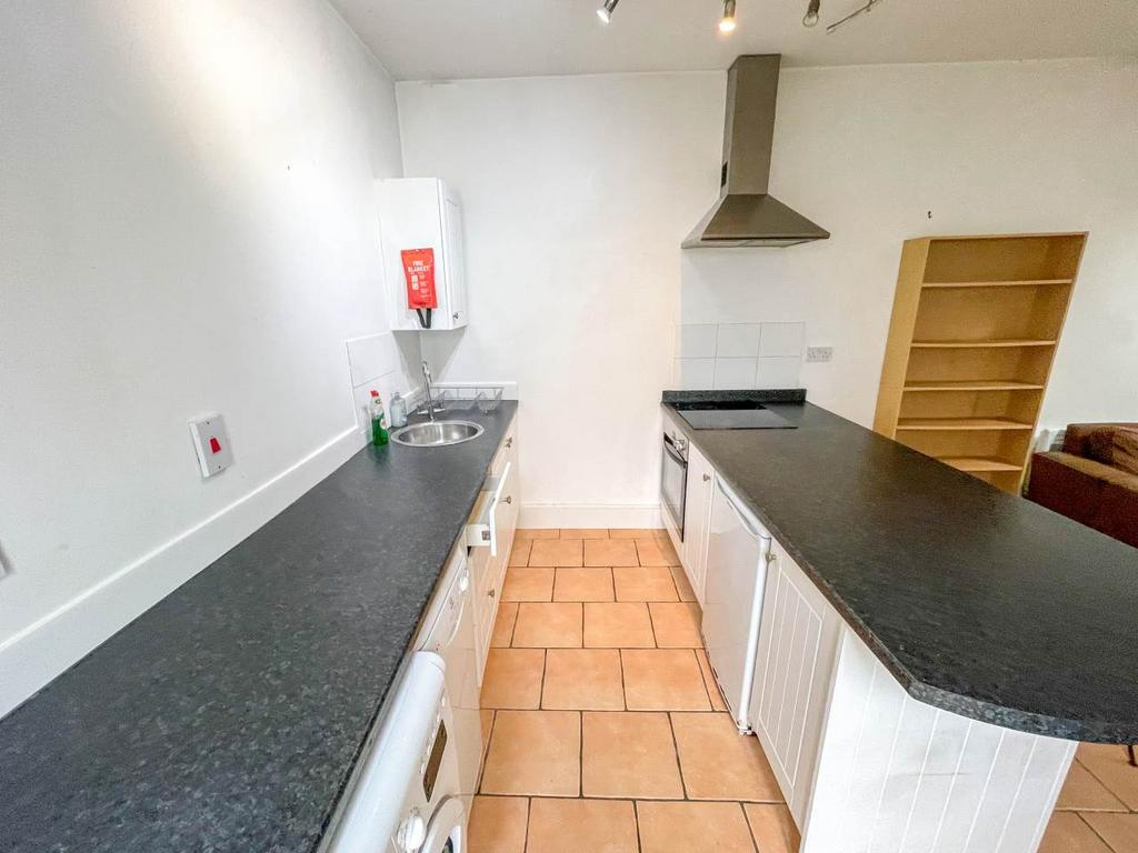 Kitchen (2)