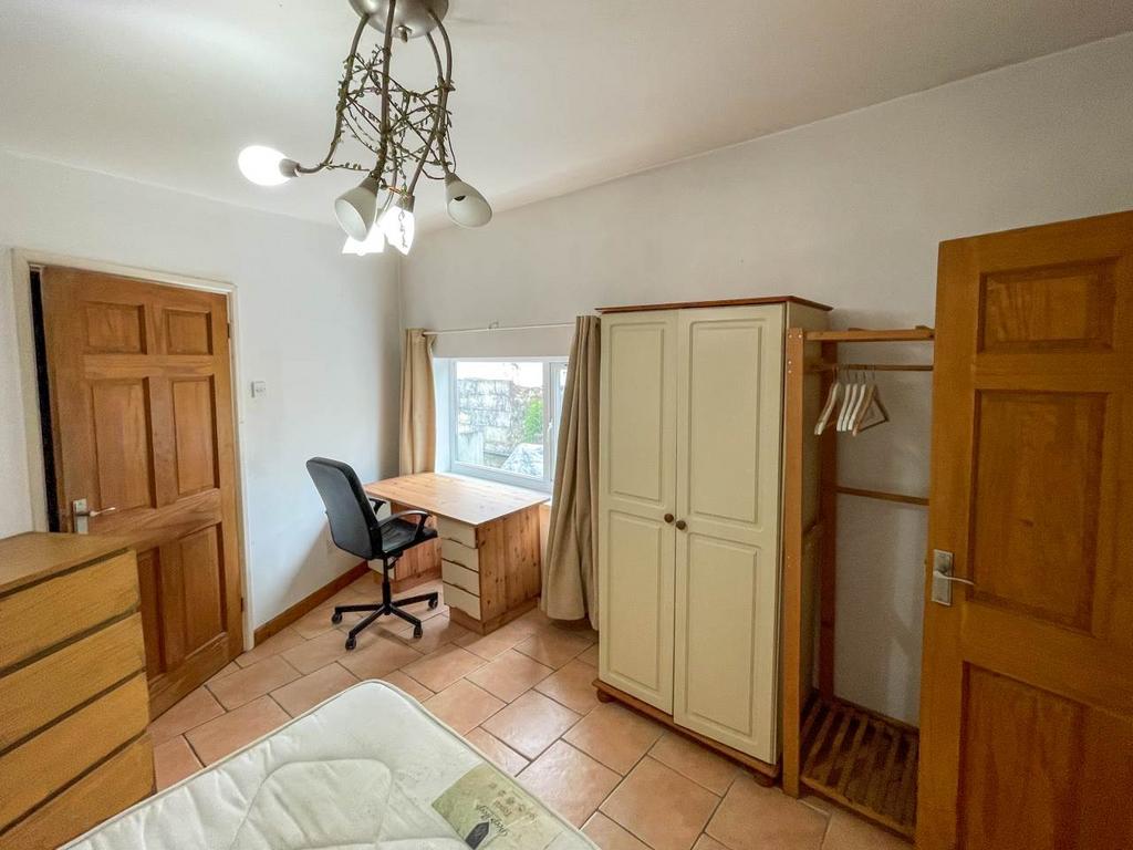 Bedroom (1)