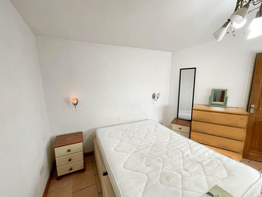 Bedroom (2)