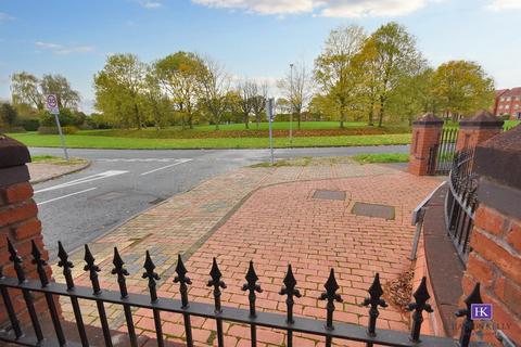 4 bedroom semi-detached house for sale, Archers Green Road, Kingswood WA5