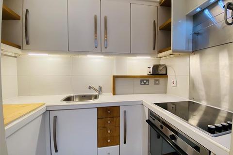 2 bedroom flat to rent, 2 Bedroom Flat - Gipsy Road