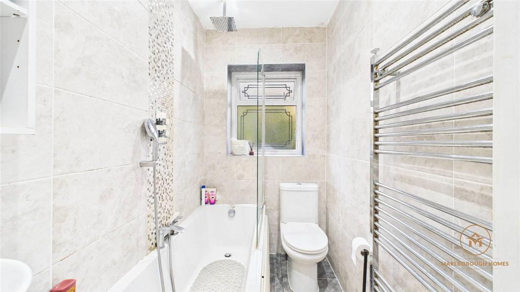 Bathroom Ig8