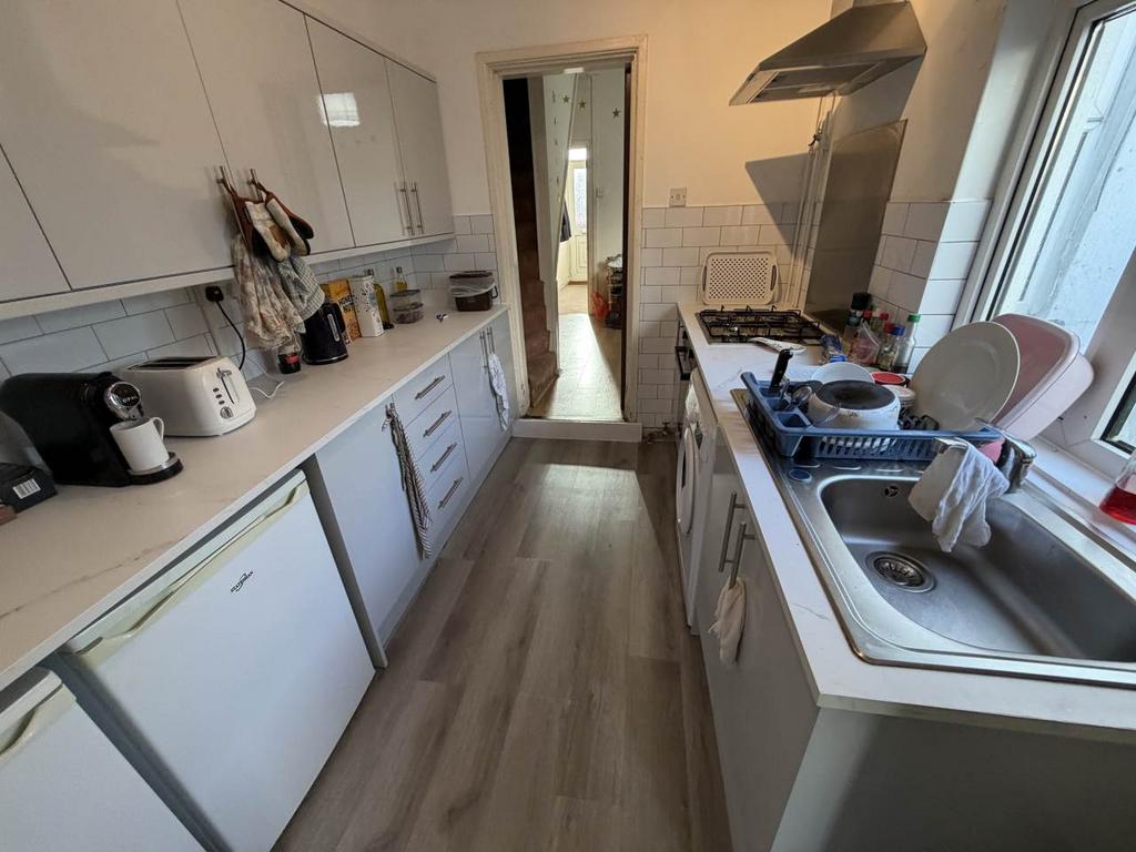 Kitchen Reverse