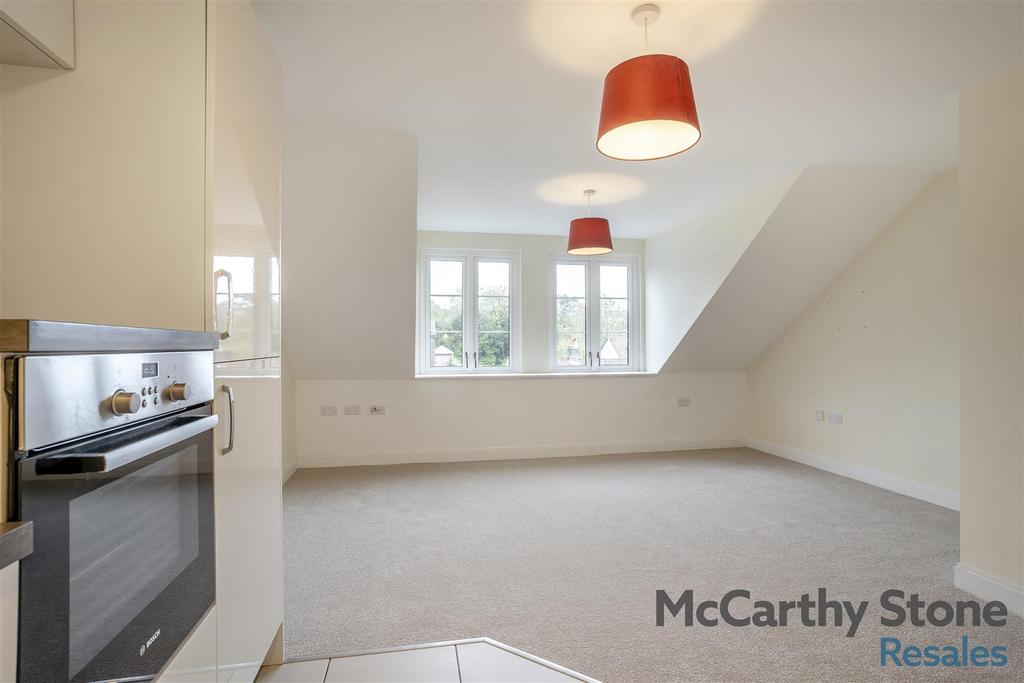 8668321-interior06.jpg