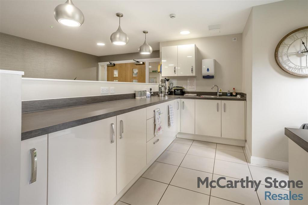 8668321-interior17.jpg