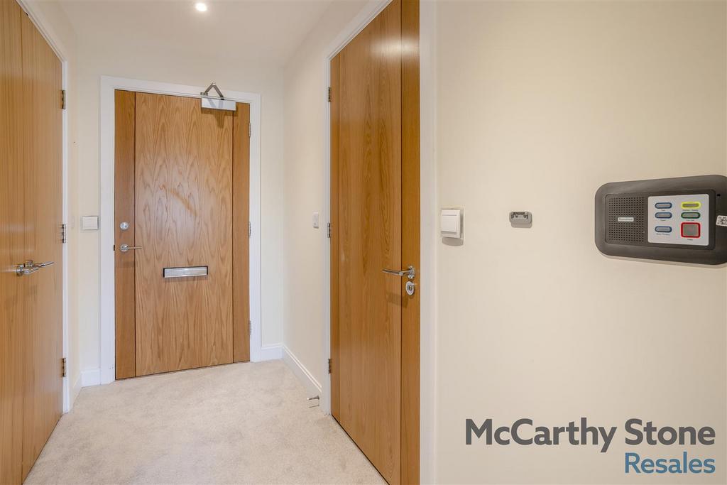 8668321-interior11.jpg