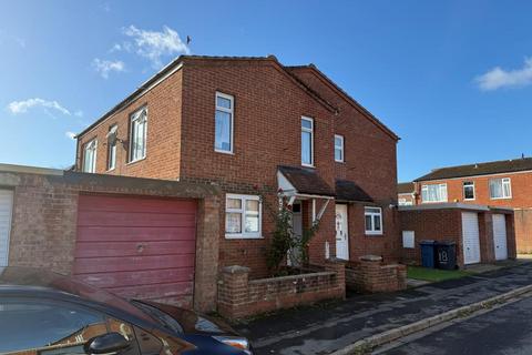 3 bedroom semi-detached house to rent, Brandon Road,  High Wycombe,  HP12