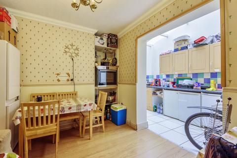 6 bedroom terraced house for sale, Swindon, Wiltshire SN1