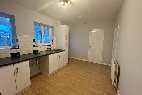 3 bedroom house to rent, Croft Lane, Wolverhampton