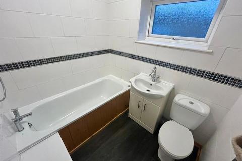 3 bedroom house to rent, Croft Lane, Wolverhampton