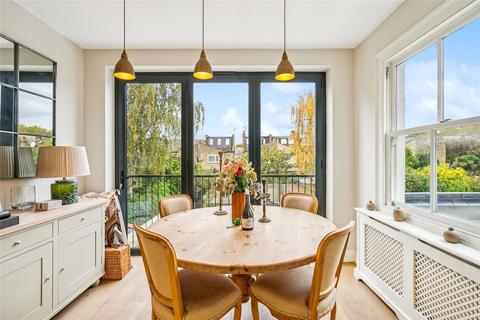 3 bedroom apartment for sale, Queensmill Road, Fulham, London, SW6