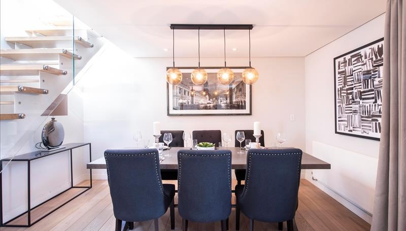 Dinning room 1508.jpg