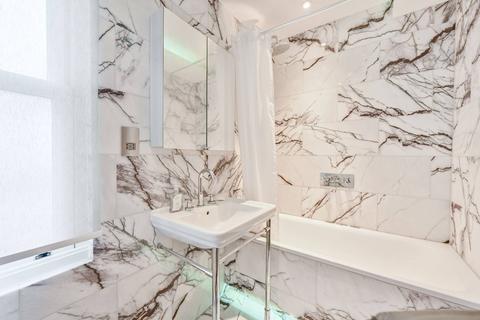 2 bedroom flat for sale, Edge Street, Hillgate Village, London, W8