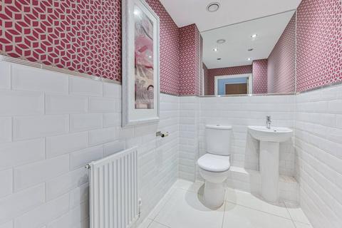 undefined, Miles Road, Mitcham, CR4