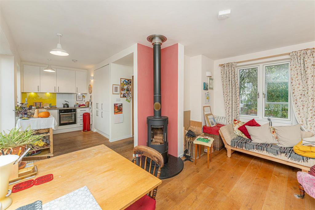 Living Room/Kitchen