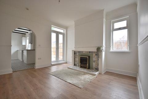 3 bedroom semi-detached house to rent, Balfour Street, Kirkby-in-Ashfield