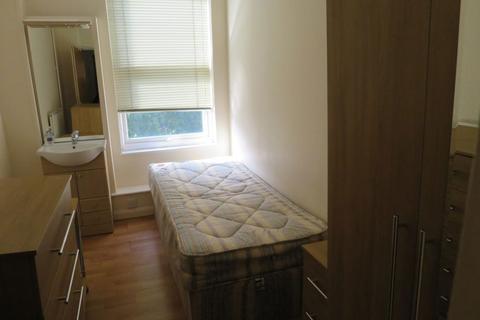 4 bedroom flat to rent, Cowley Road
