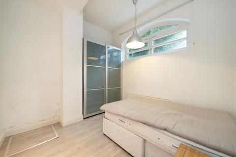undefined, Crescent Road, London N8