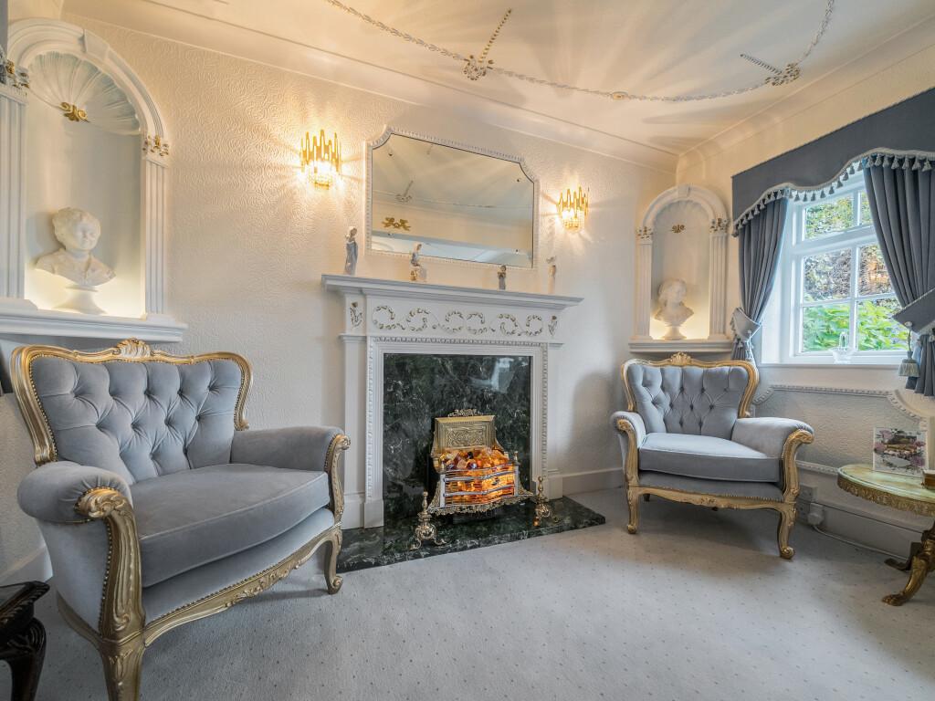 1369972-39-68fb6d...