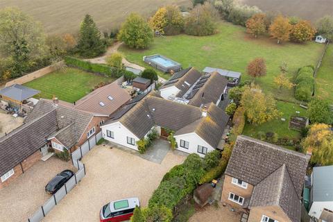 4 bedroom detached bungalow for sale, Kimbolton Road, Bolnhurst, Bedford