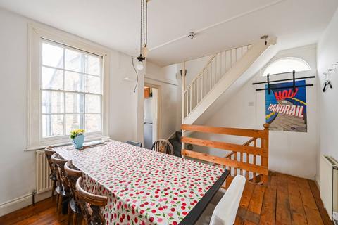 undefined, London E3