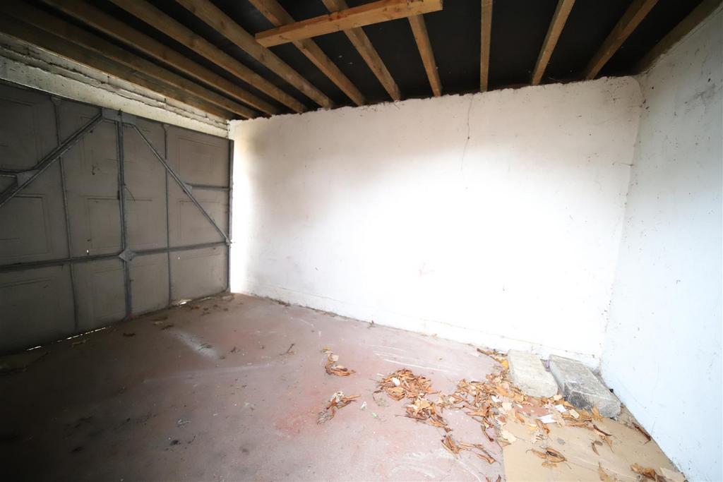 Garage.JPG