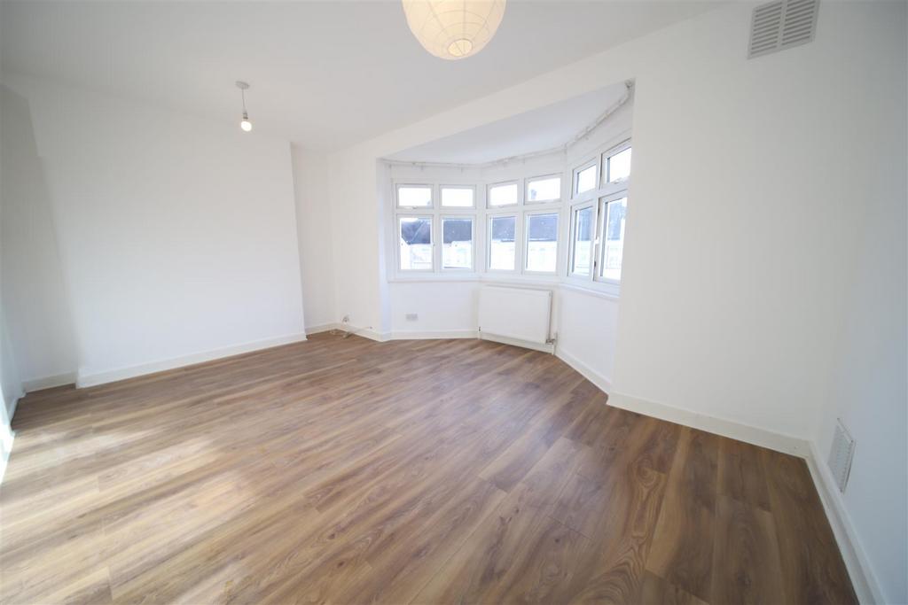 Bedroom 1 2.jpg