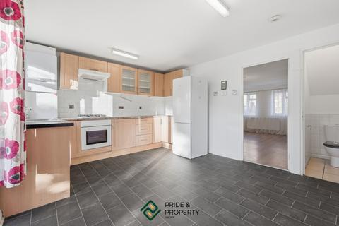 undefined, Camelot Close, London, SE28