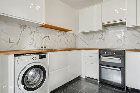 undefined, Kenninghall Road, De Vere Court, E5